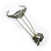 QU8008 Gothic Accessories