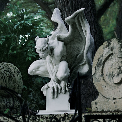 Draga The Gargoyle Vampire Statue Size: Large
