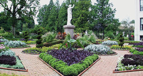 Victorian Black Gardens